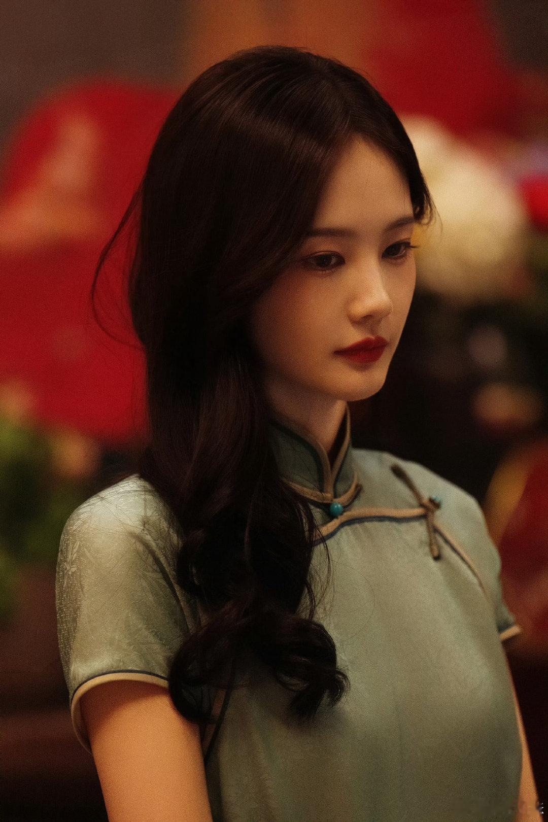 #李一桐[超话]# lyt#李一桐我不是大师# lyt#李一桐江飞燕# lyt

好美的燕子！

​