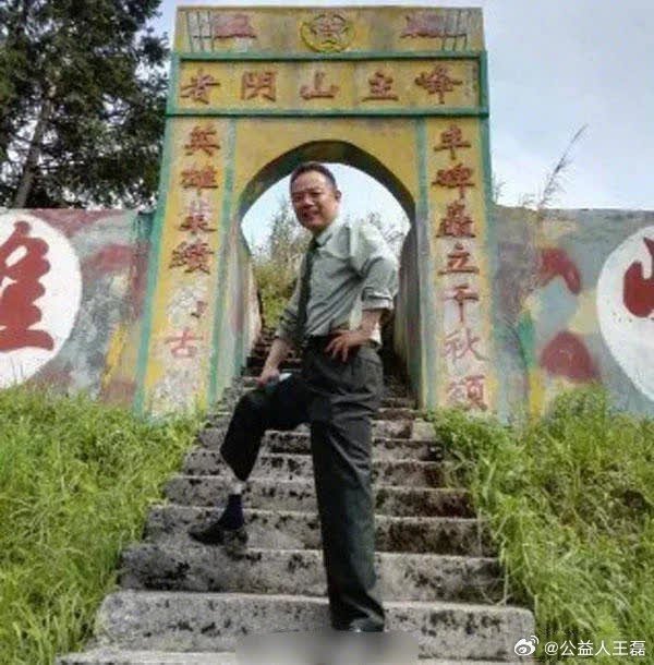 战友们以生命和鲜血铸就牢固的界碑。  
致敬祖国的功臣！  
每天一个赞，送给值得尊敬的中国军人！ ​​​