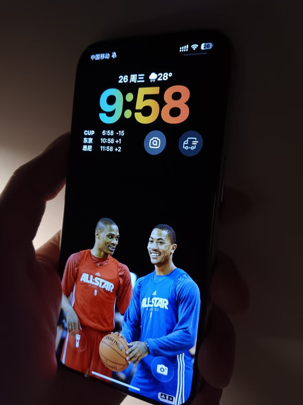 iPhone壁纸Westbrook & Derrick Rose