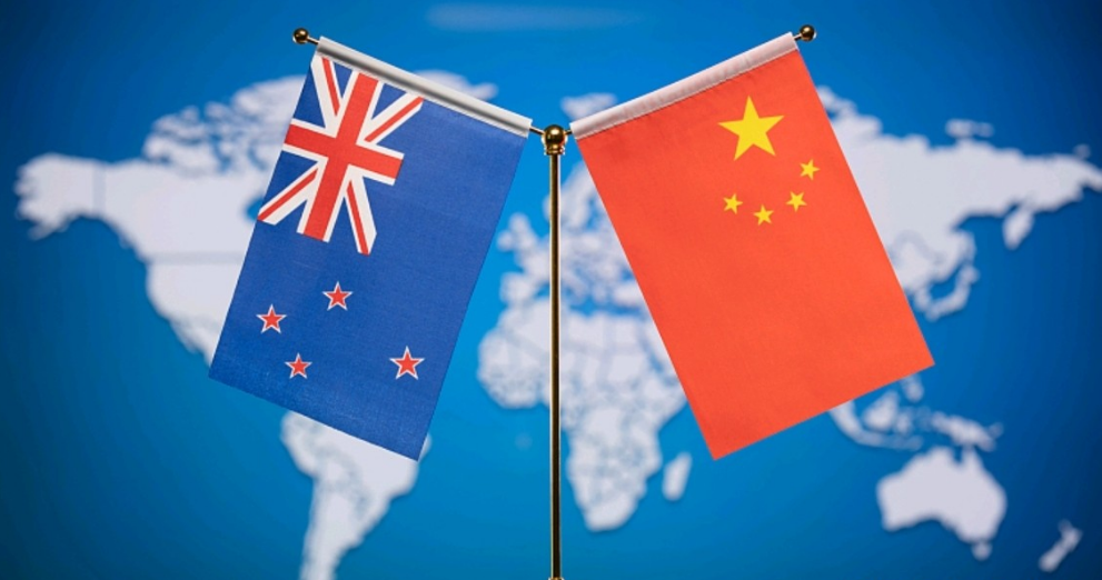 说白了，这就是南太地区一场明目张胆的规则挑衅，中方提前亮明底线、发出明确警示，可澳大利亚却偏偏逆势站队，执意顶着压力做出强硬表态，让原本简单的区域会议风波持续升级。

我感觉近期这场太平洋岛国论坛的争议，完全是人为制造出来的不必要风波。

据说9月1日，多家外媒就针对本届太平洋岛国论坛年度领导人会议