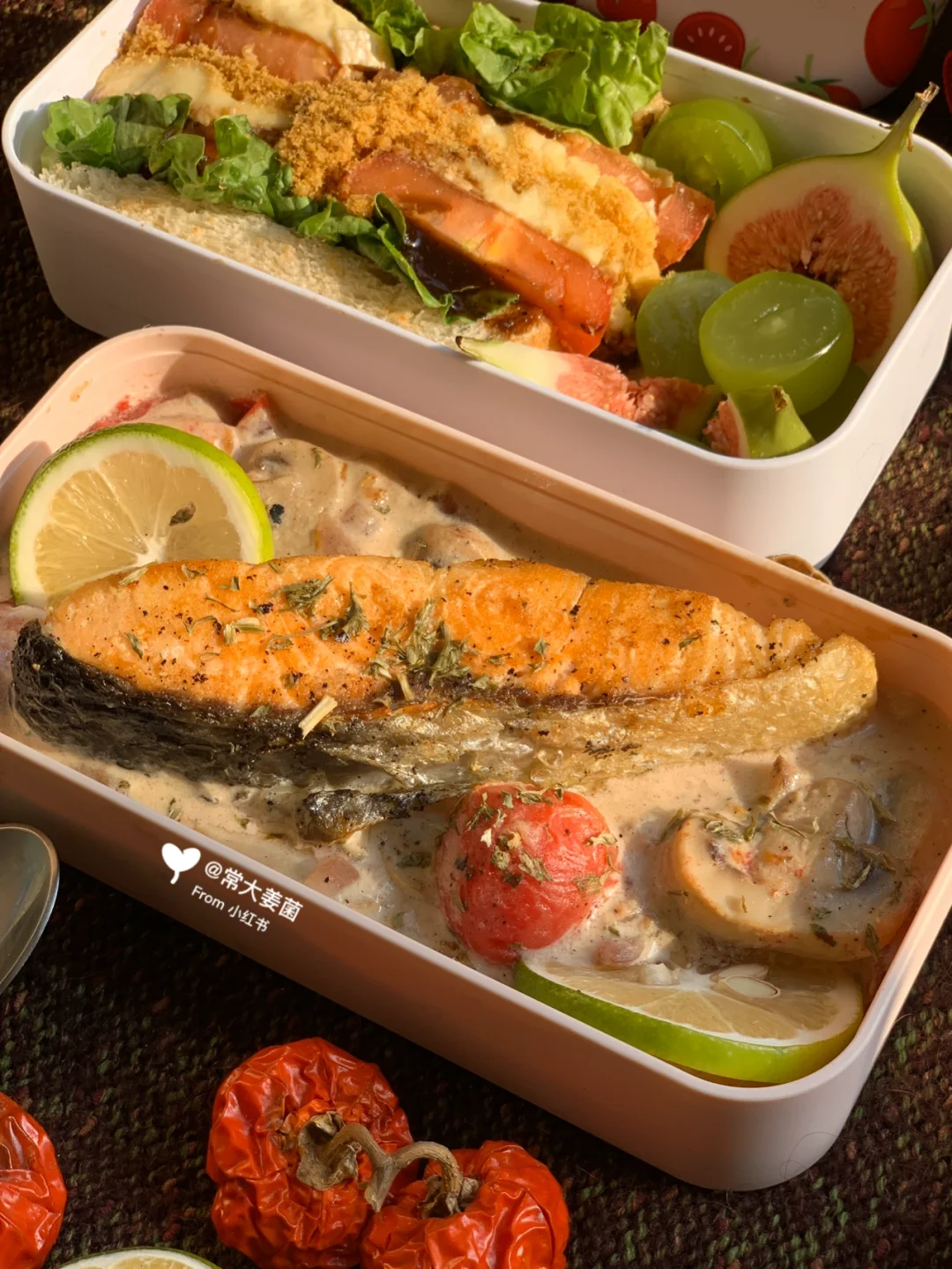 中午的便当被夸了❗️奶香口蘑浓汤三文鱼