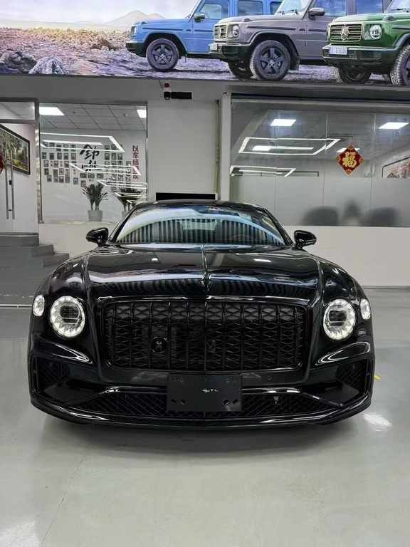 26款宾利飞驰V8雅度版308万黑耀套件
