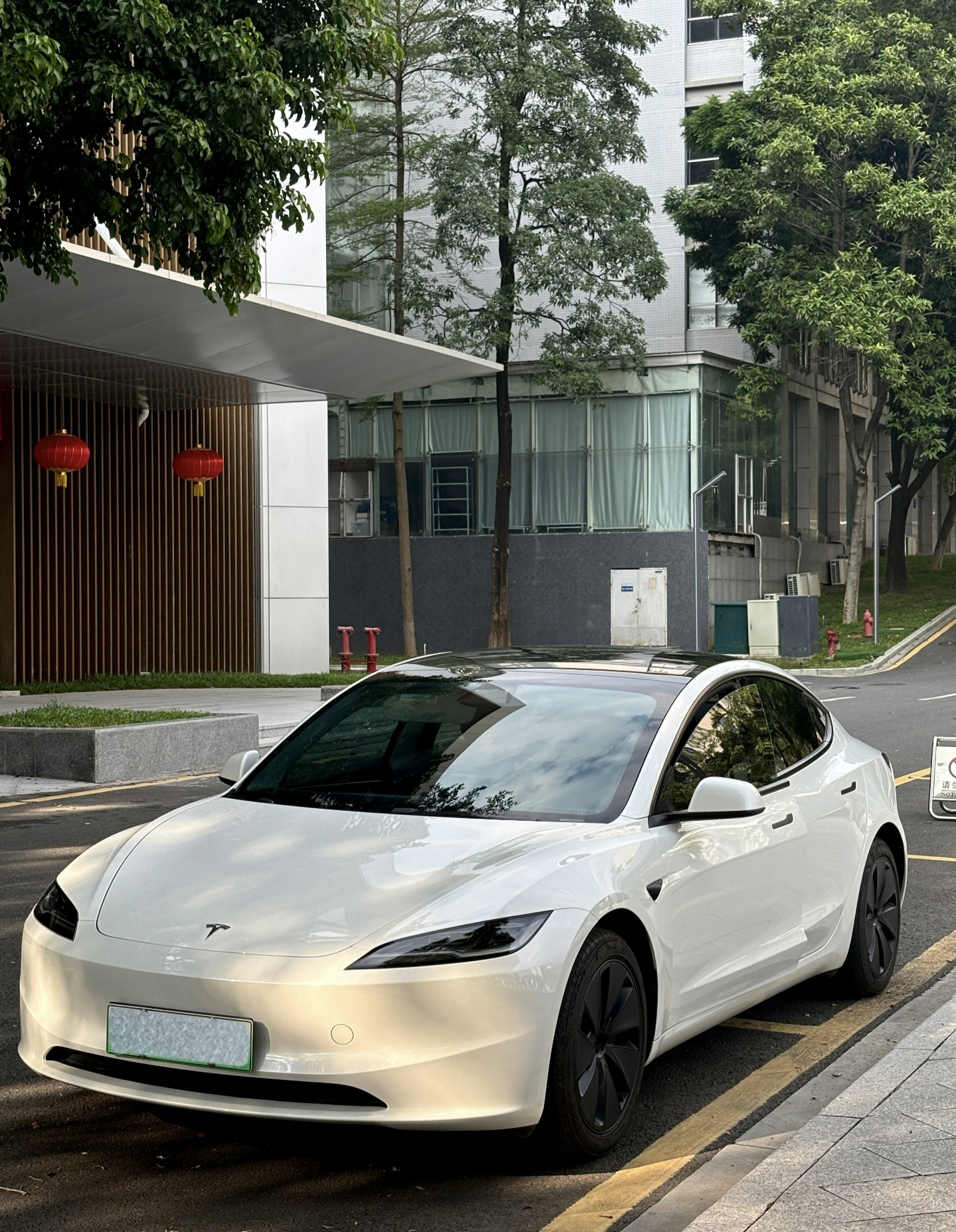 特斯拉7年免息？别被低月供PUA了！这就是场“7年卖身契”套路  特斯...