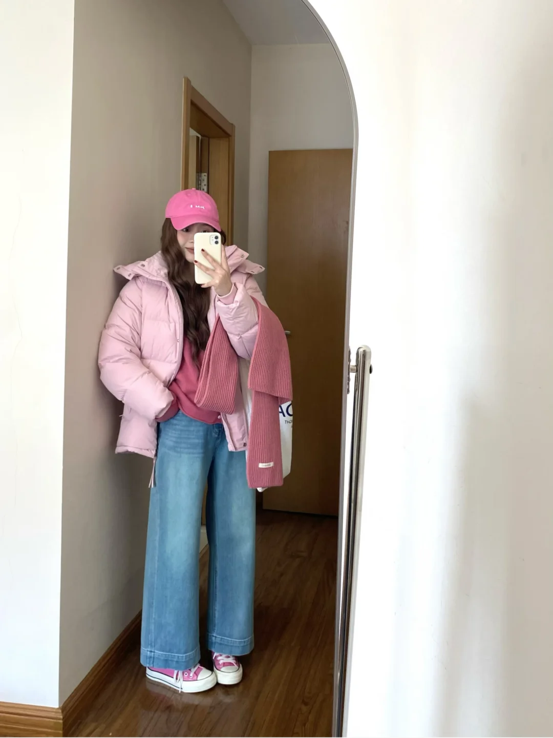 分享粉色羽绒服穿搭思路