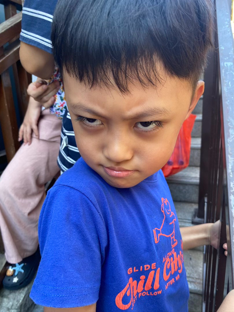 📍徐州乐园
小孩今天一天都很兴奋，一米四以下能玩的基本都玩了
山洪大爆发不敢玩第二次
跳楼机不敢玩第二次
过山车其实还想玩好几遍，我也是，但是不想排队
室内的游玩项目基本都是两遍打底
那个转转转像迪斯尼蜂蜜碗的那个也特别好玩，我没感觉晕，他也想再玩，但是得排队
碰碰车一般，设备有点不 ​
