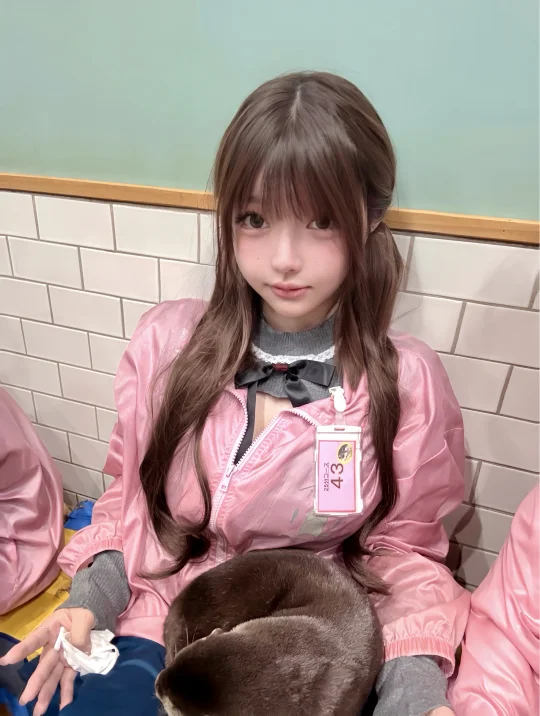 Ψ(⃔ ̳> ·̫ < ̳ )⃕↝水獭睡觉初体验🦦