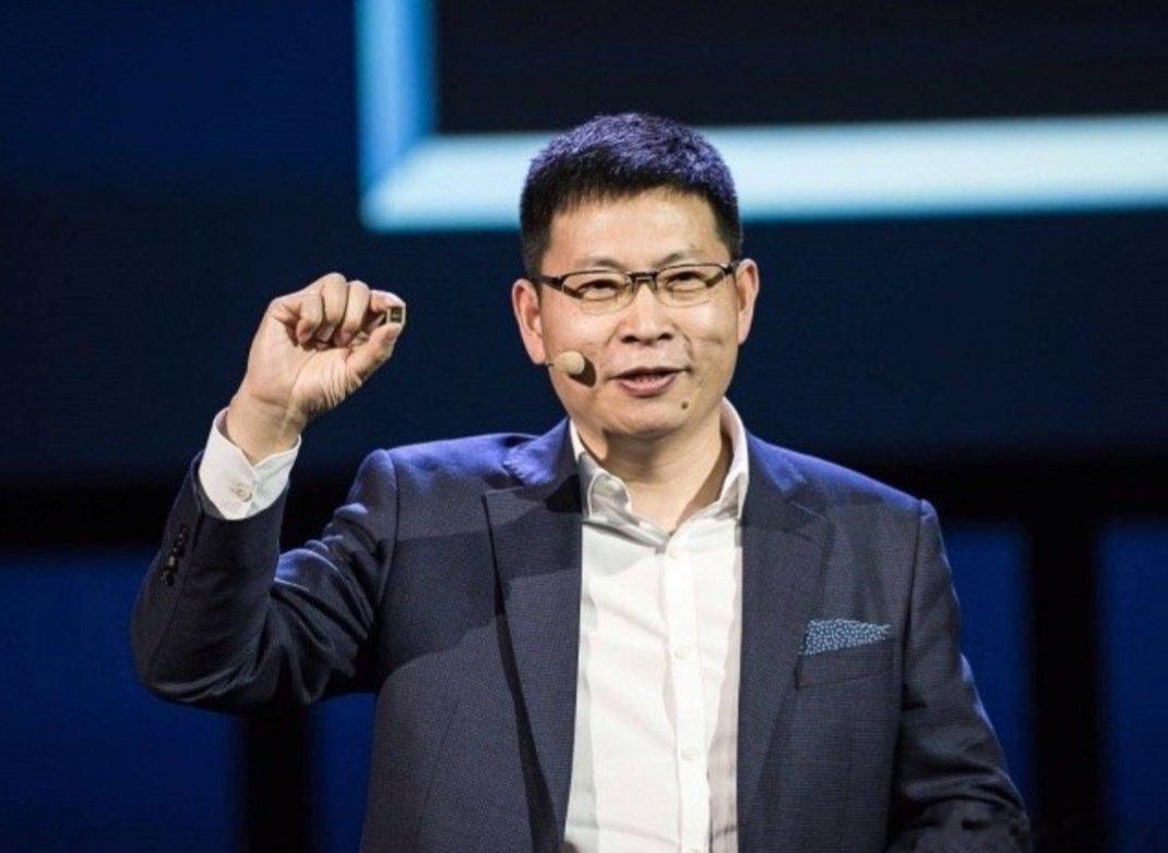 余承东从来不会吹牛鼻！！！余承东是一个非常谦虚内敛的一位数码总裁！！！从来不营销，只会专注的研究产品！！！ ​