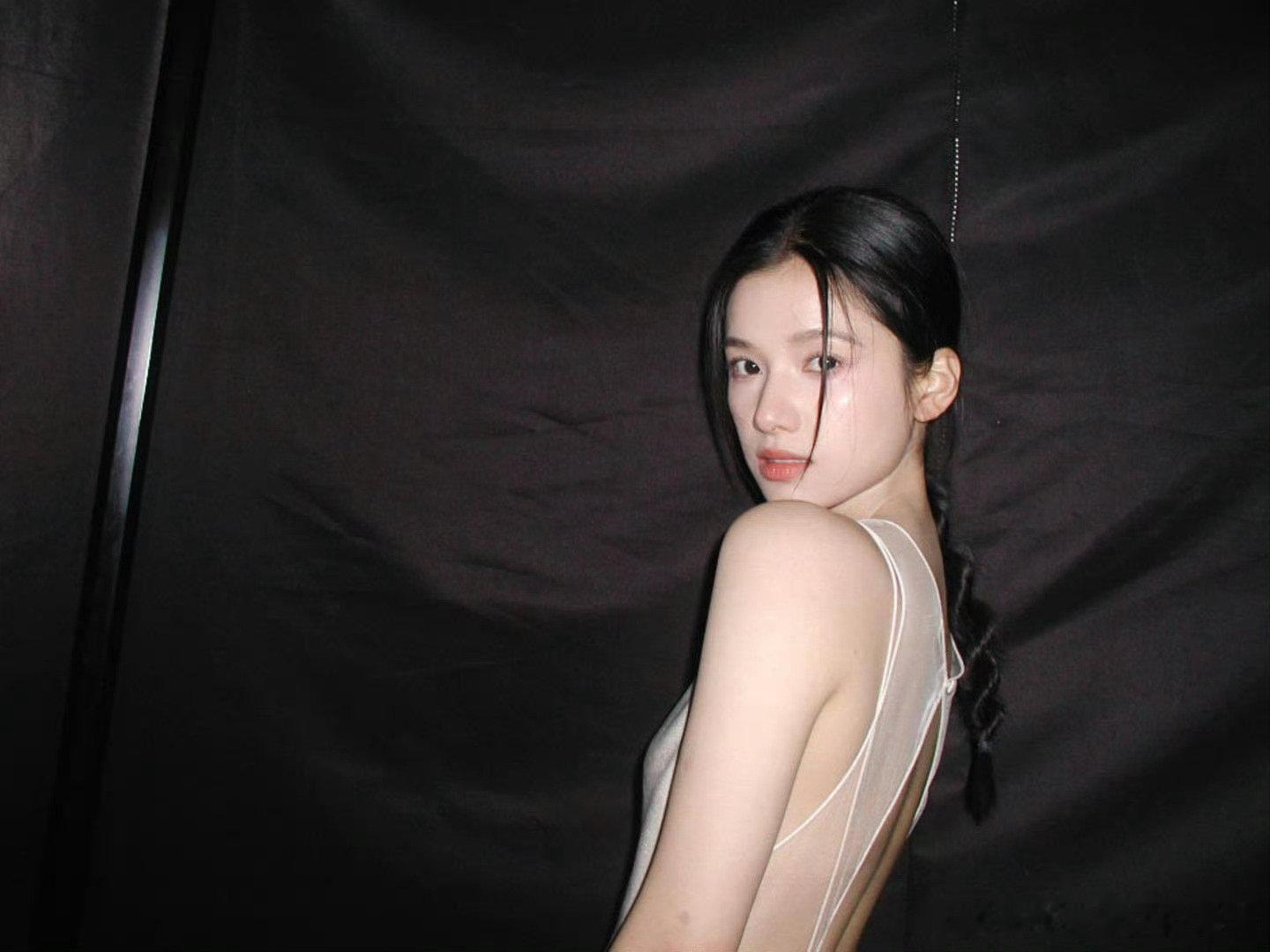 #张婧仪[超话]##张婧仪# 🩵#张婧仪陈清雾# 
时间带走了什么 ​