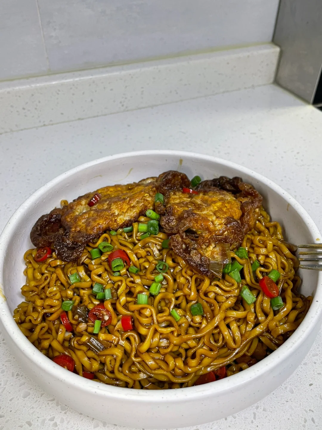 巨好吃的荷包蛋焖面，酱汁浓郁好吃到舔盘🤤