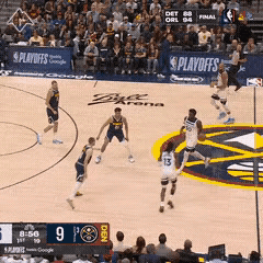 关公面前耍大刀，约基奇面前秀传球！戈贝尔这个传球给我看笑了。  不知道...