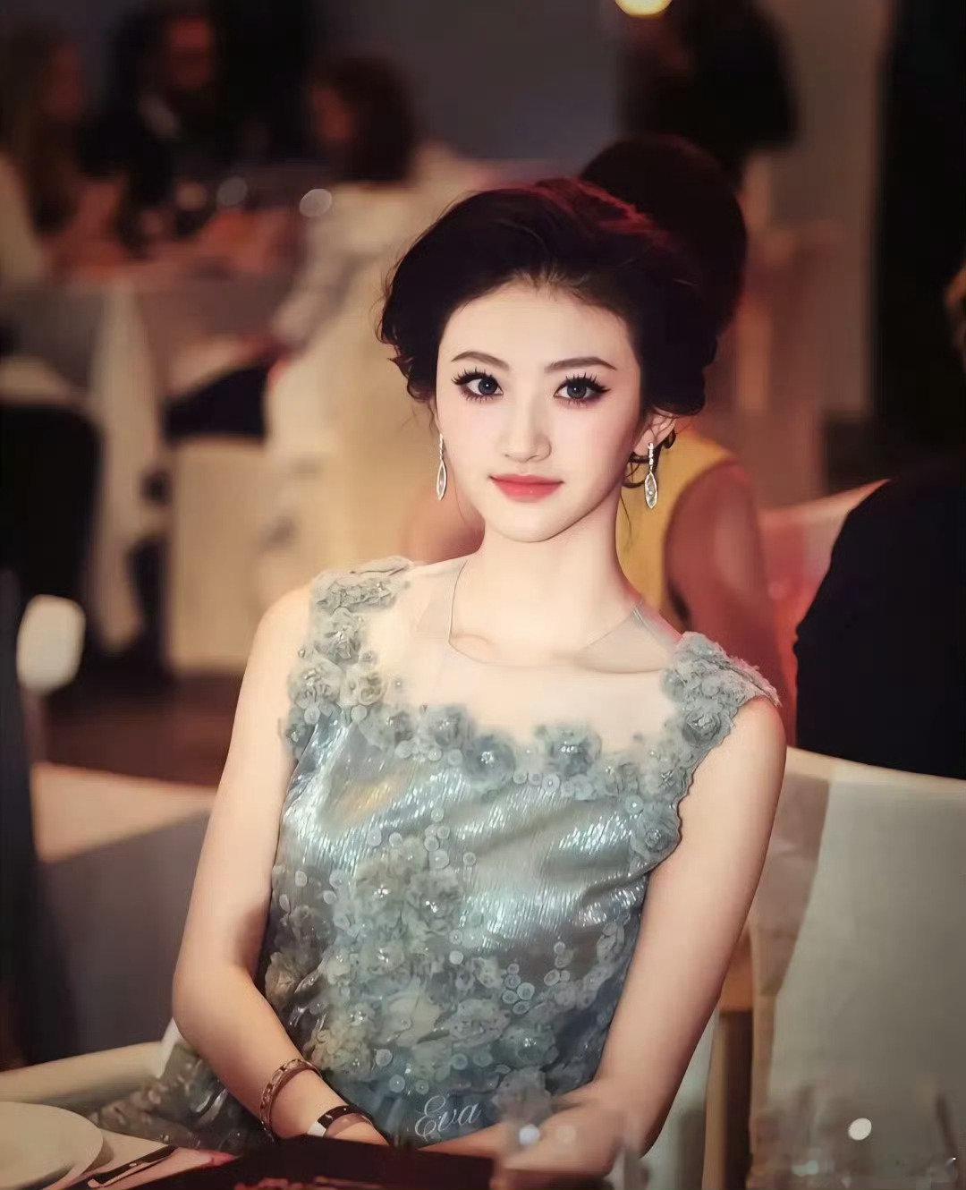 #景甜[超话]#  jt#景甜你真的很不错# jt#景甜# 

不愧是人间富贵花

​