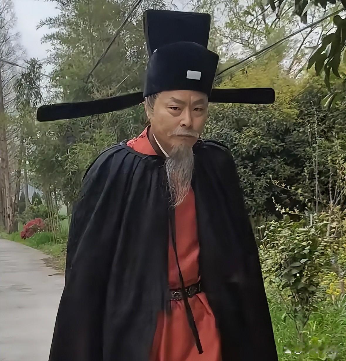 演员王新昉猝然离世，享年55岁，曾在《觉醒年代》中饰演北大教务长。
