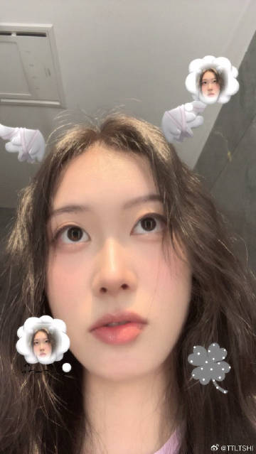 好久不涂镜面唇釉 最近好喜欢<br />出逃赤岗西我宣你1️⃣北子