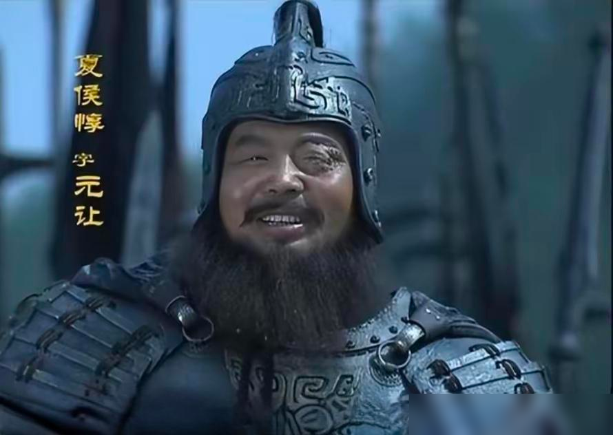 夏侯惇：我的权力和孟德一样大，他能给你们的，我也一样可以。这话换别人说，当场就是掉脑袋的罪过，偏偏从元让嘴里说出来，曹操听完只想笑。

最倒霉的是那个小兵。他以为自己立了大功，赶紧跑去告密，结果两头都没讨着好。要是当初跟着夏侯惇，没准真能混个将军当当。

曹丕也是急得不行，一口一个谋反，却没看明白，