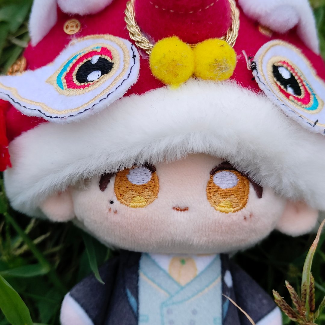 和小月儿玩！非常开心的一天！！！

一切都在策划之中 逛了商场 吃了滨寿司 打了一个小时ps5 逛了天府公园…… 没想到有很多小摊位呀！买了耳饰和手串。实在美貌呀 在网上看了很多都没有买 果然 这种偶然遇见的非常美味……[么么哒][么么哒][馋嘴][馋嘴][馋嘴][期待][期待][期待] ​
