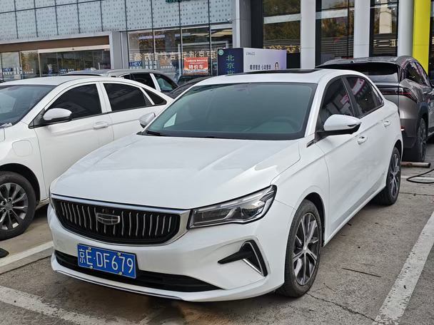 最新到店 吉利帝豪 个人一手车 2024年 1.5 自动 天窗 尊贵版 皮质座椅 360倒车影像 一块喷漆 一万多公里 价格便宜 喜欢的来吧#代步车 #值得入手的车 #练手车代步车 #好车 #适合家用轿车