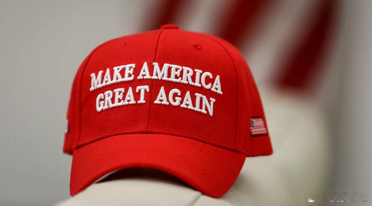 MAGA和马斯克再砸重金 目标赢得2026期中选举

“让美国再伟大”政治行动委员会（MAGA Inc）本周期砸下1,000万美元广告预算，力挺德州共和党参议员候选人肯·帕克斯顿（Ken Paxton）迎战民主党州众议员詹姆斯·塔拉里科（James Talarico）。马斯克旗下美国政治行动委员会（America Pac）本周也加码370万美 ​