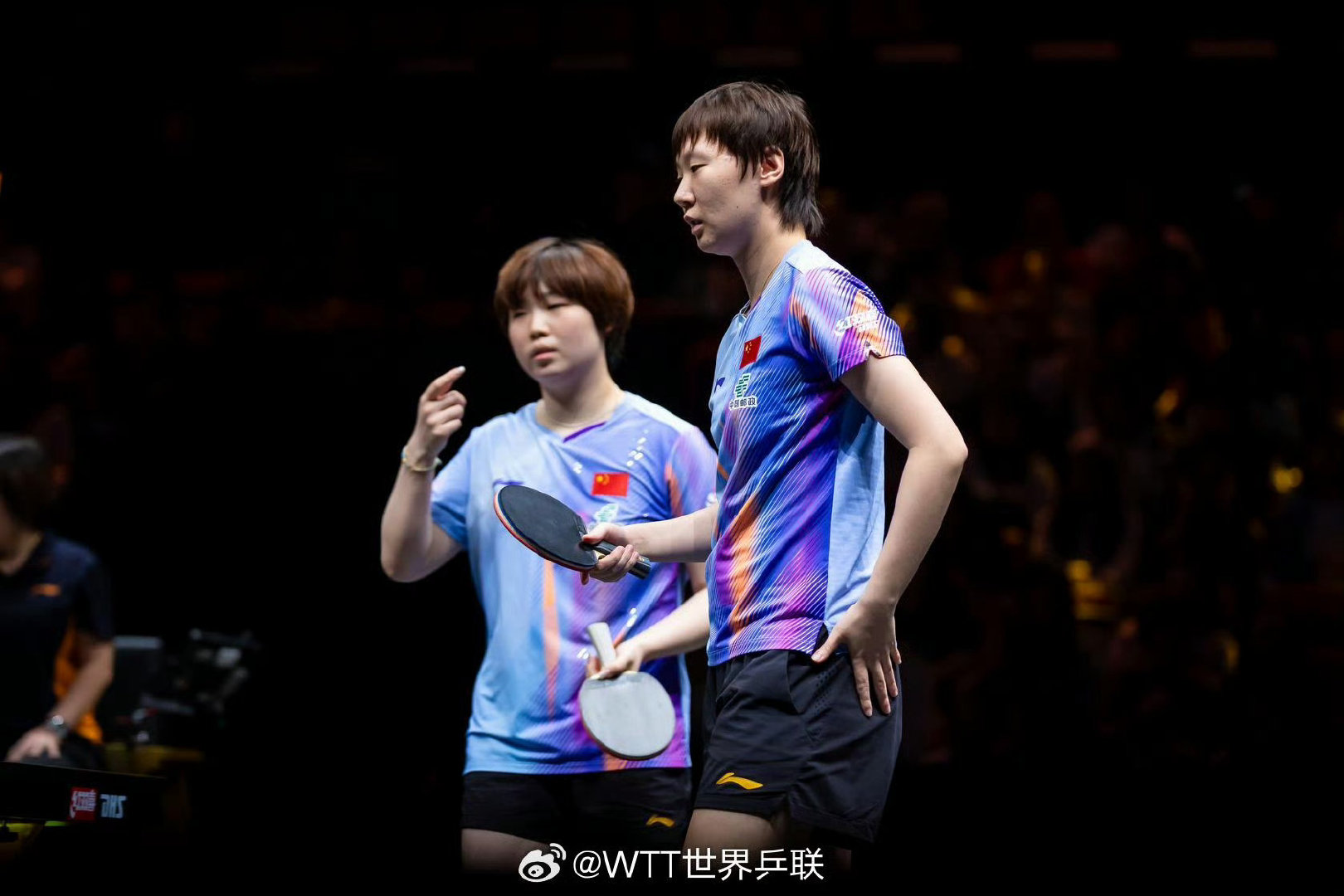 【WTT中国大满贯2026】｜20261007
女双1/8决赛（孙鹏耀解说）
王曼昱/蒯曼 3-0 刘杨子/万远

#王曼昱蒯曼3比0刘杨子万远# ​
