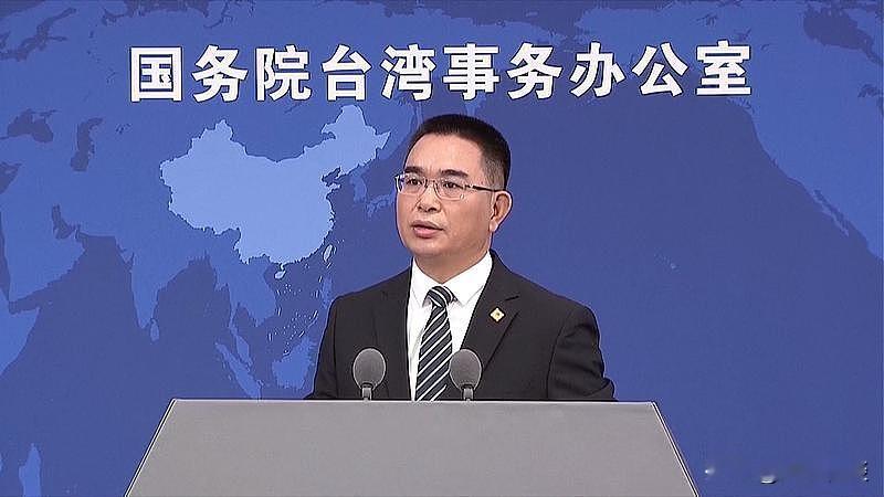 这次中方对巴拉圭、伯利兹的反华政客祭出制裁，完全是精准打在七寸上。
这些人长期拿涉台问题当政治筹码捞取私利，窜台刷存在感，背后捅刀的小动作早就越界了。制裁直接冻结他们在华相关资产，禁止其本人和家属入境，断了他们借反华谋利的后路。
没有多余的模糊空间，就是明明白白告诉所有跳梁小丑，踩红线的代价，谁碰谁