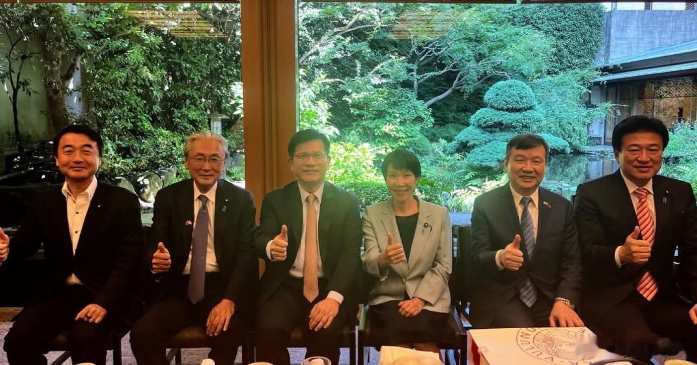 近日，#日本 拜鬼# 后，台独团伙大肆表态“尊重日本社会对历史议题的多元看法。”

在遭到岛内痛批后，台独林佳龙又诡辩：“日本是侵略方，但靖国神社里祭祀的不全是二战战犯。而现在正面对中国大陆的威胁，要与日本共同维护台海和印太稳定。”

这败类此前还叫唤“会与美国、日本、菲律宾合作好好地管 ​