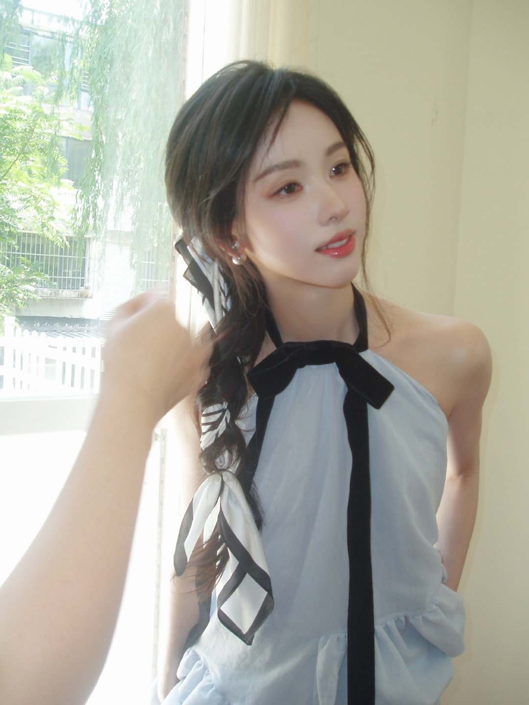 #陈都灵# [微风]#白鹿陈都灵都官宣了见面会#

期待陈都灵生日会！[开学季]
前同事丝别再虐恋大美女了[手指比心]

#陈都灵生日派对# ​