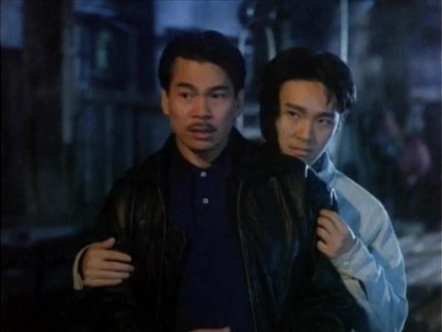 #周星驰[超话]#喜剧电影《小偷阿星》陈观泰和周星驰 ​