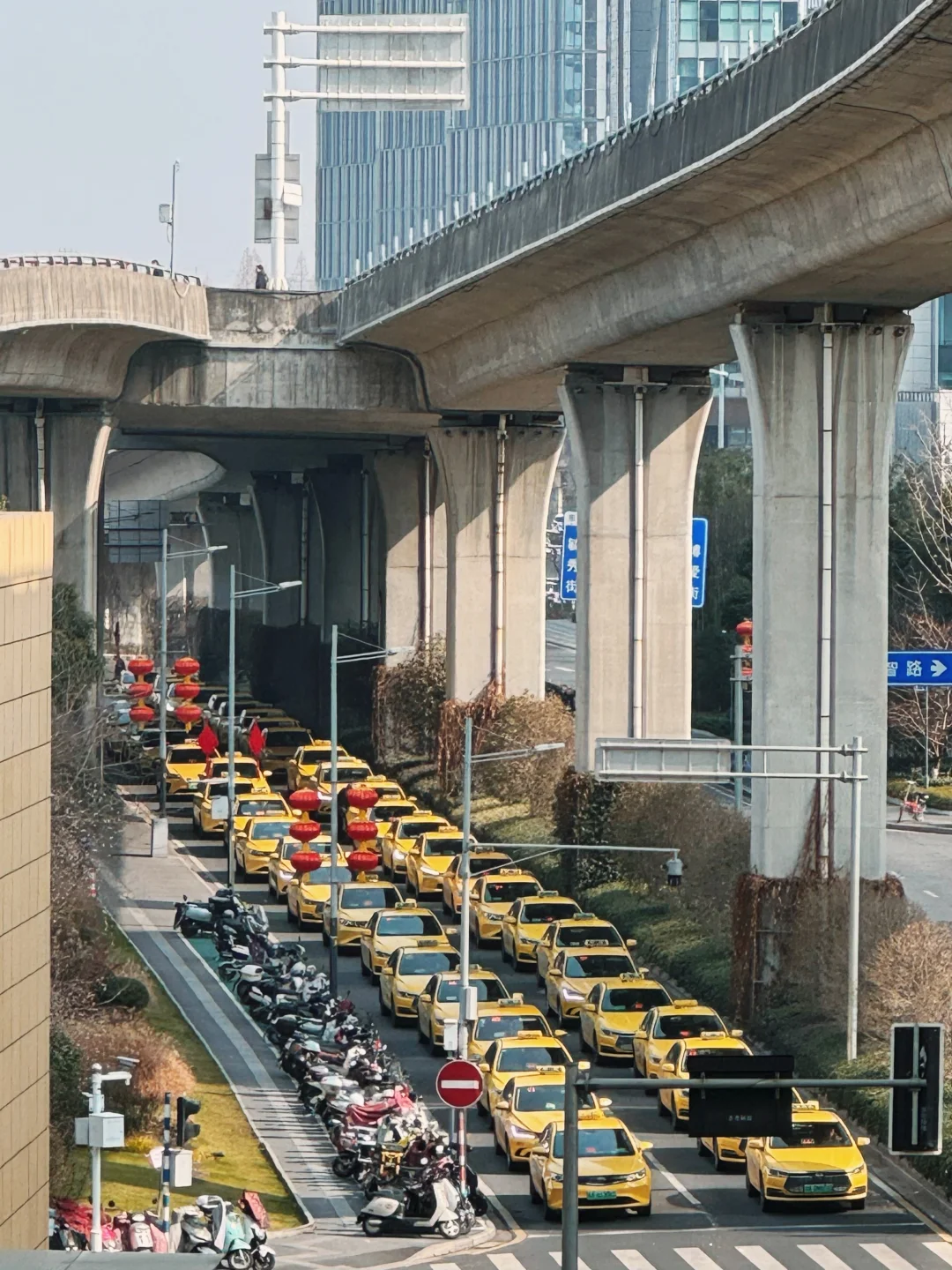 发现南京南站宝藏机位