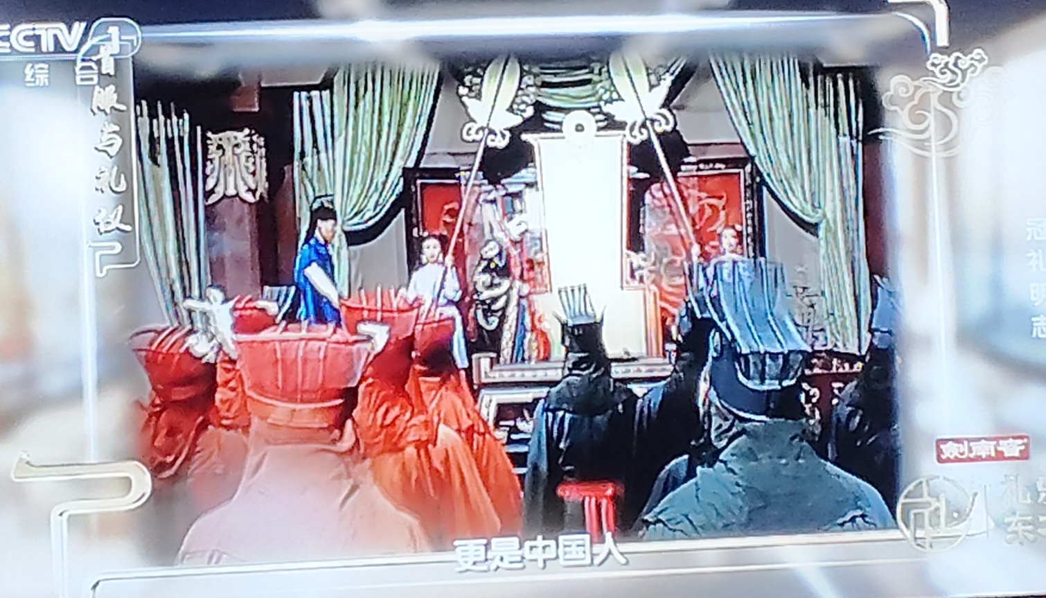 如何投诉噪音噪音这事基本上是无解的，不管是市政的、热力的、自来水的施工，还是邻里间的。邻居家噪音扰民 小区噪音处理 生活噪音治理 城市噪音问题 治理楼上噪音 扰民维权 生活噪音处理 北京噪音投诉