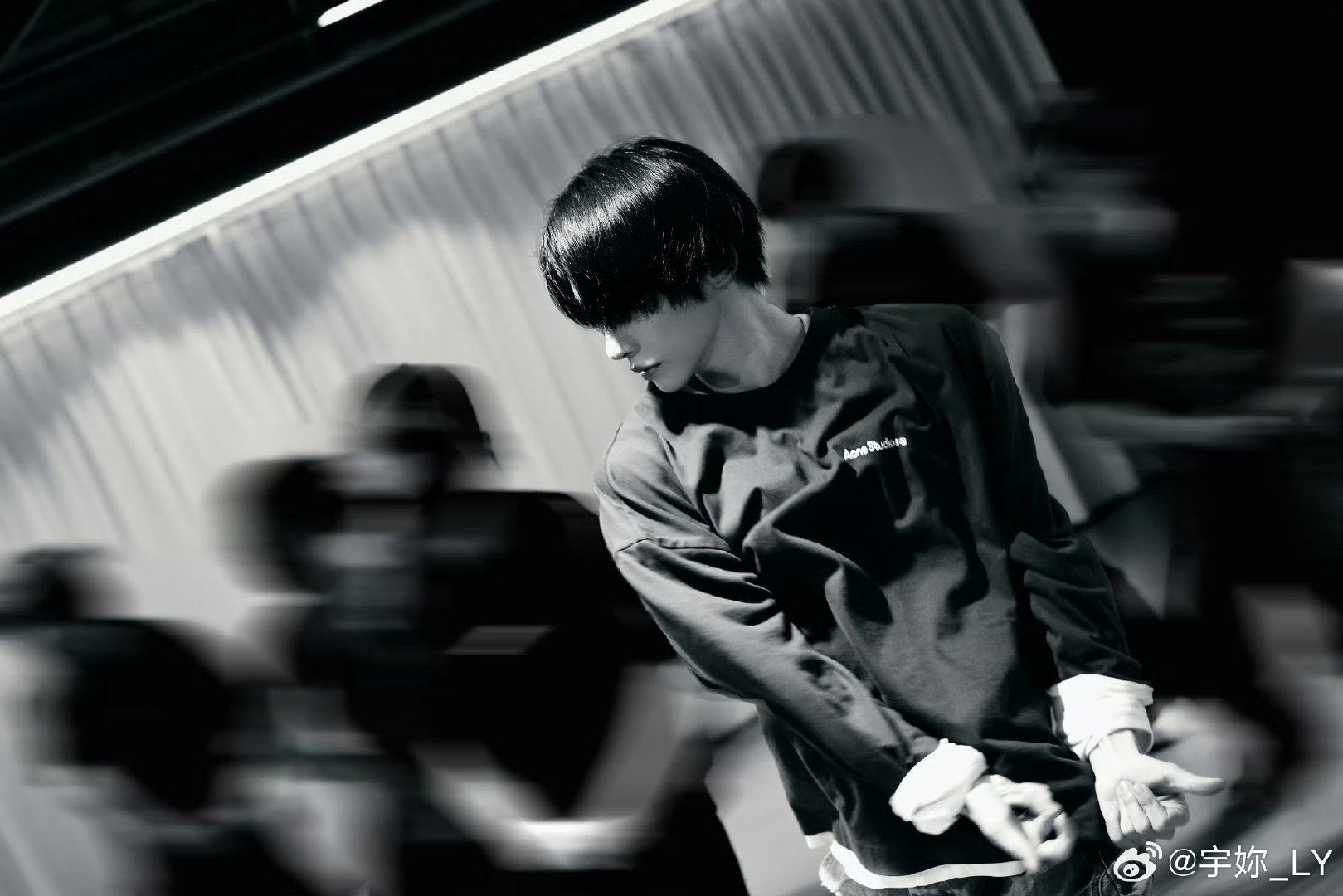 #刘宇##刘宇廿六驭梦山河##刘宇国风美少年# 小宇生日场要顺利哦​
