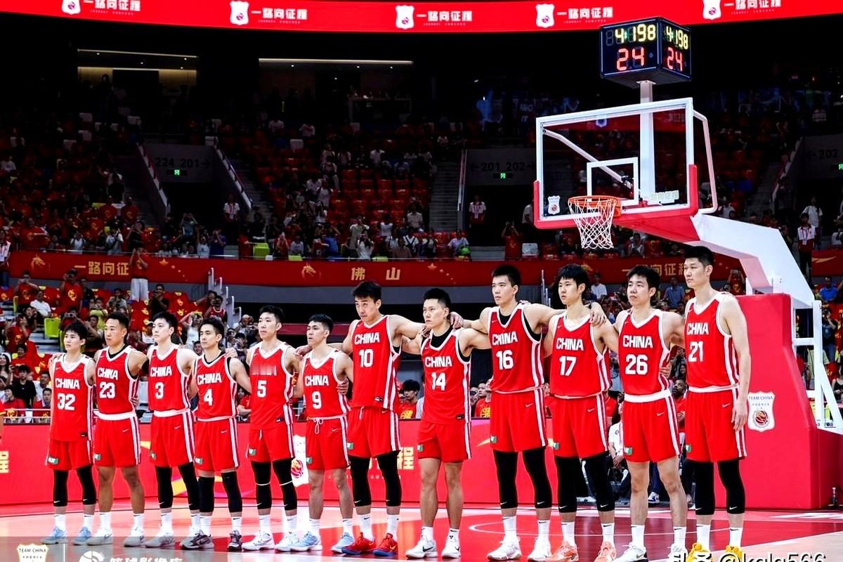 2年1600万，马瑟林扭头签了鹈鹕，快船留人的算盘彻底落空。

这边NBA休赛期还在抢人，那边8月27日的超级比赛日已经开打。练了整整一个夏天的中国男篮对阵卡塔尔，终于到了验货的时候。

业内看好男篮能赢，但外界预测这会是一场总分不到158分的肉搏战。同一天，WNBA自由人火拼女武神，水星死磕神秘人
