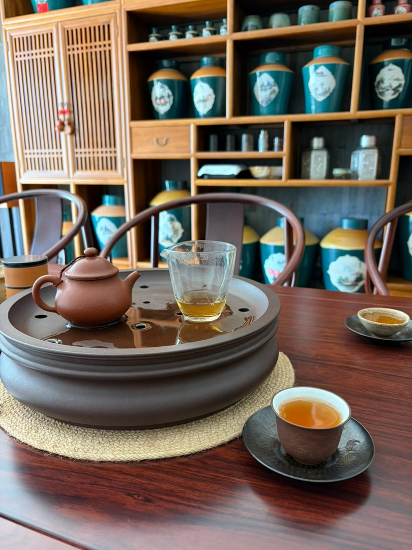 早茶     乌岽单株锯朵仔     早上在网络上看到芳村茶叶市场拆了...