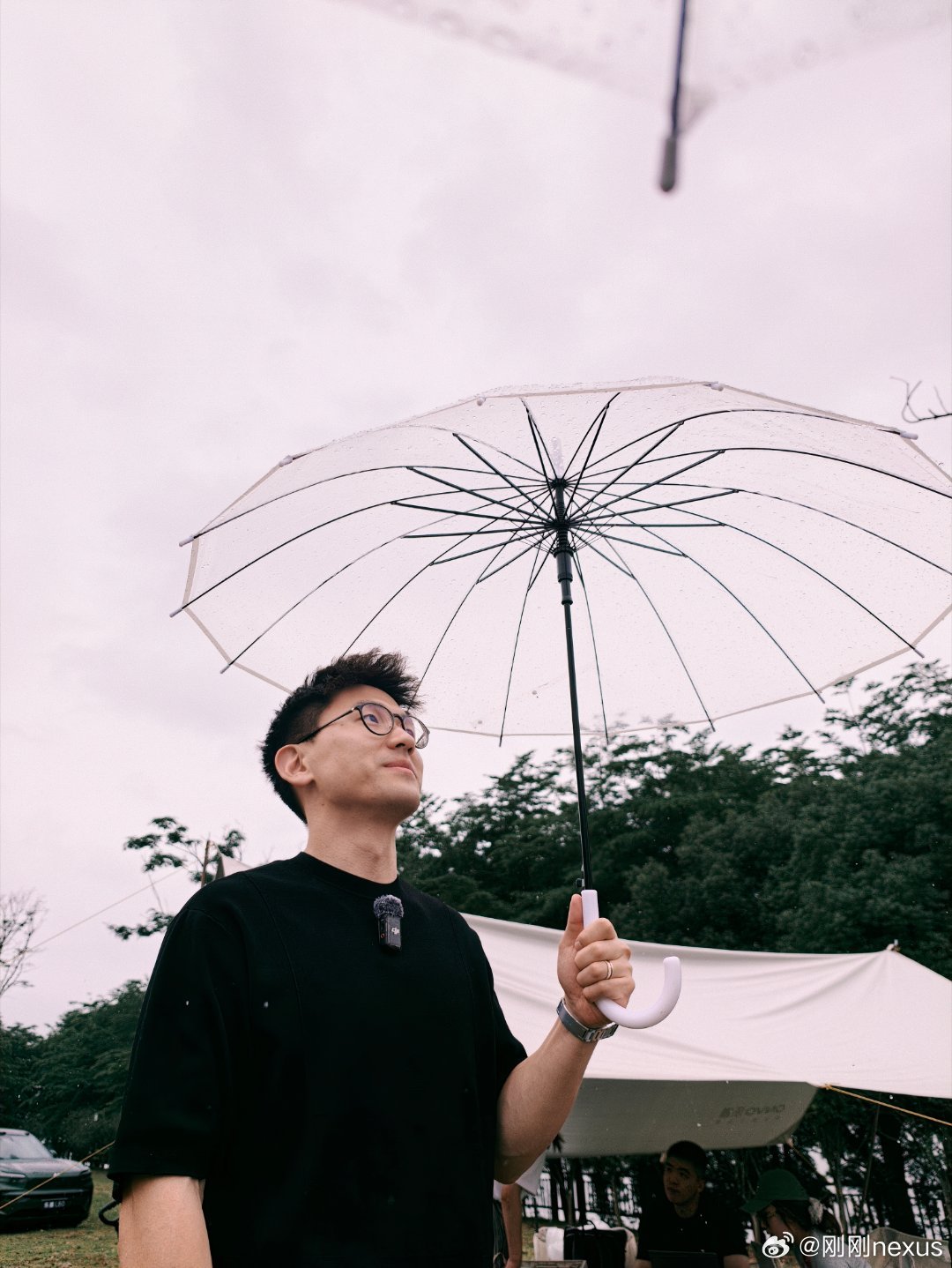 透明雨伞是谁发明的 一打上怎么给里给气的[doge] ​​​