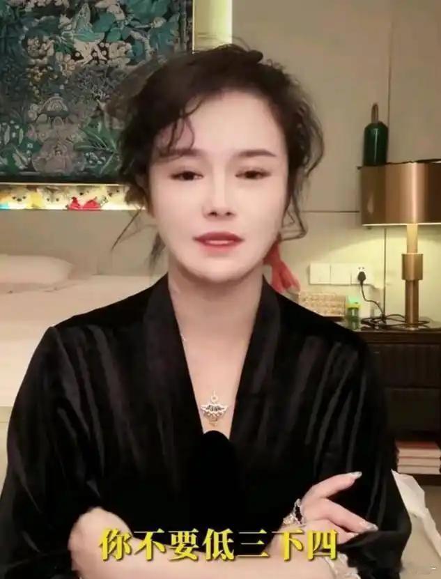 冉莹颖聊到夫妻生活难题，称绝不会低声求邹市明，自己有专属应对法子 ​