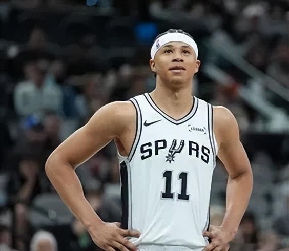 NBA季后赛西部决赛G6，马刺118-91大胜雷霆，大比分3-3平。赛...
