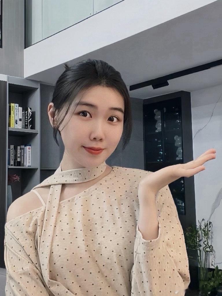 .˗ˋˏ🎂ˎˊ˗ 𝑯𝒂𝒑𝒑𝒚 𝒃𝒊𝒓𝒕𝒉𝒅𝒂𝒚
“蜡烛一吹，万事顺遂” ​