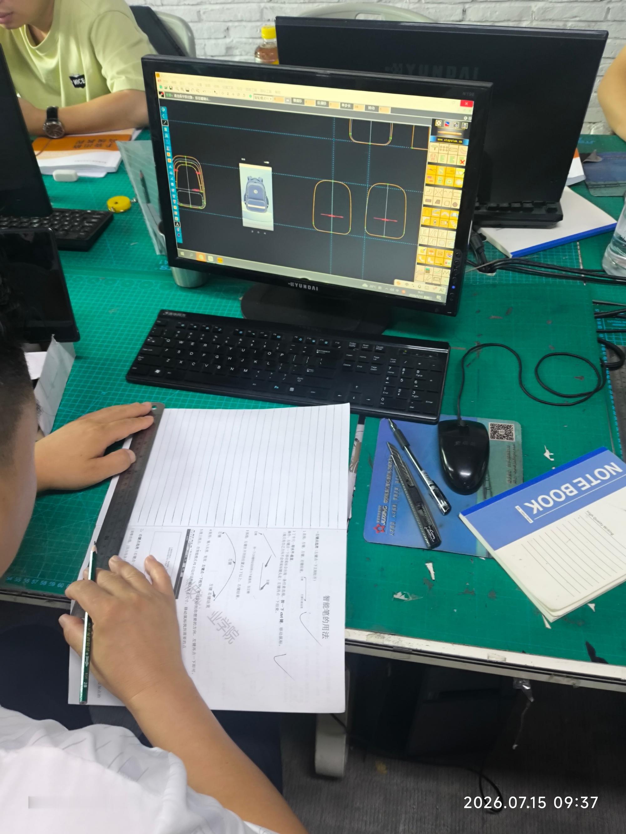 广州手袋出格培训推荐哪家？老学员结伴学习多  花都、白云皮具相关岗位需...