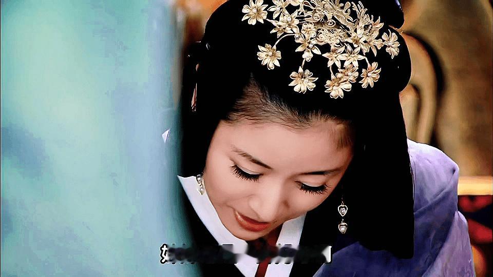 #林心如[超话]#  ✖️#美人心计# 
窦漪房是淡淡的狠，不怒自威，波澜不惊的外表之下，藏着能定汉宫沉浮的力量，不必发怒，自有威仪。​