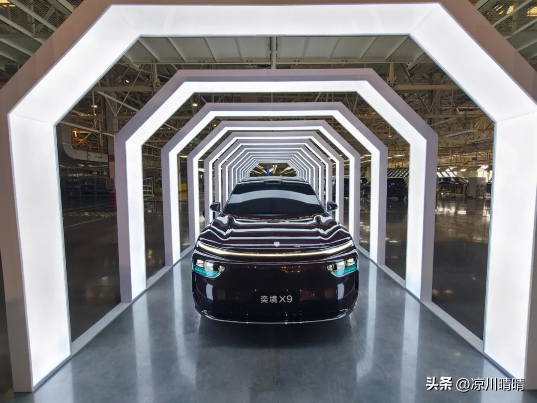 2026年举办的主要车展有哪些：
1、2026北京国际汽车展览会
2、2026粤港澳大湾区国际汽车博览会
3、2026重庆国际汽车展览会
4、2026上海国际汽车嘉年华
5、2026成都国际汽车展览会
第二十九届成都国际车展震撼来袭，以&