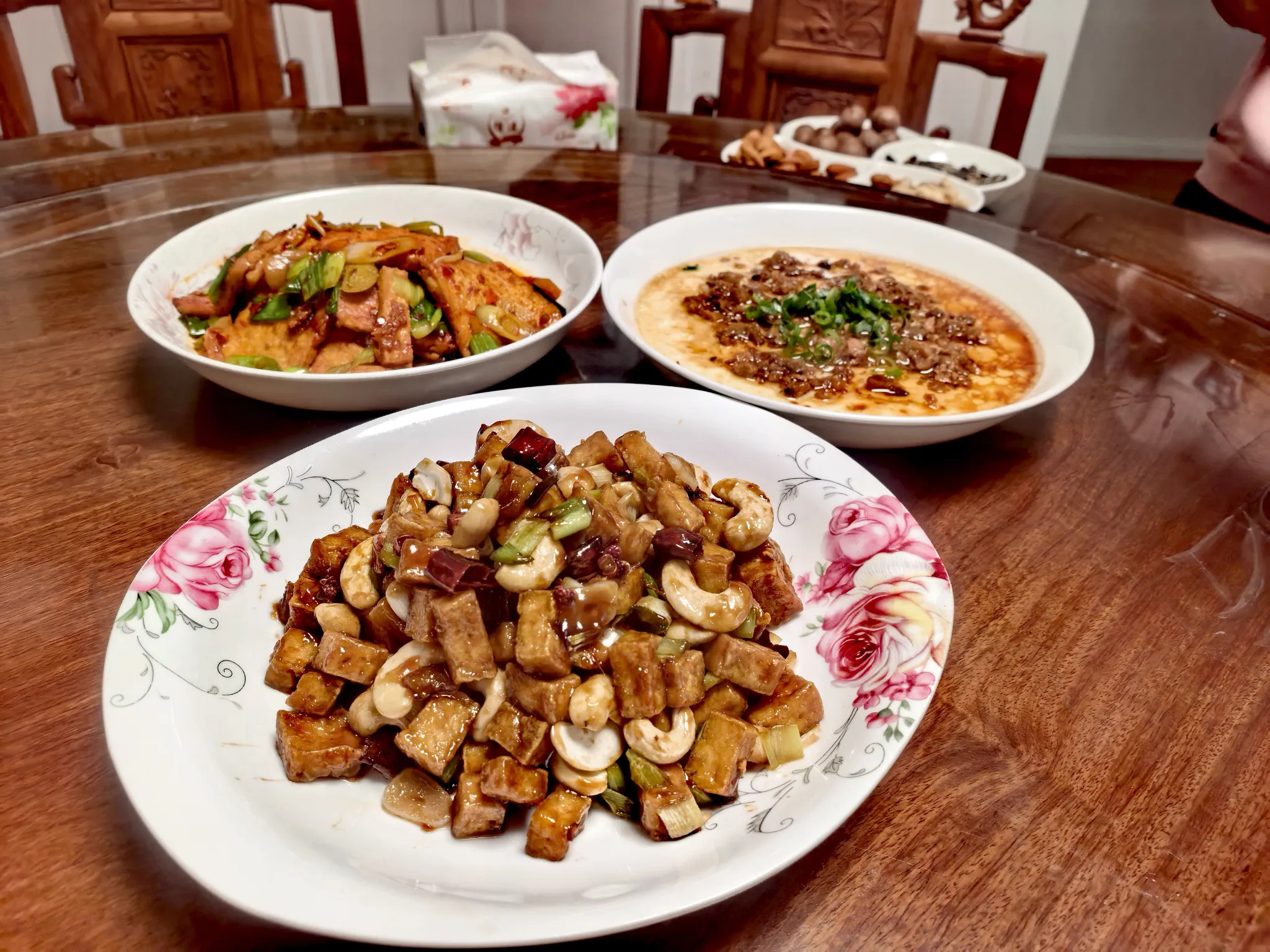 在澳大利亚悉尼要想在餐厅吃素食的菜品还是很难的。偌大一个悉尼据说只有一家素食餐馆