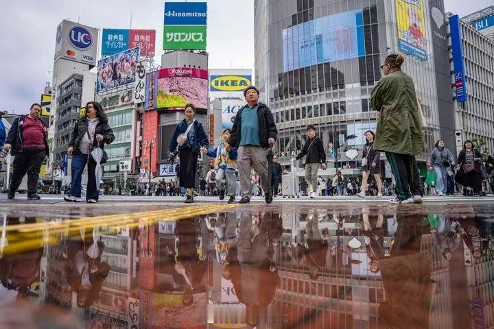 #日本核心CPI连续59个月上涨#【日本核心CPI连续59个月同比上涨】日本总务省21日公布的数据显示，剔除生鲜食品后，日本7月核心消费价格指数（CPI）为102.1，同比上涨1.8%，较6月的1.6%涨幅进一步扩大。至此，日本核心CPI已连续59个月同比上涨。
数据显示，能源价格由6月同比下降0.4%转为7月上涨0.6%，是 ​
