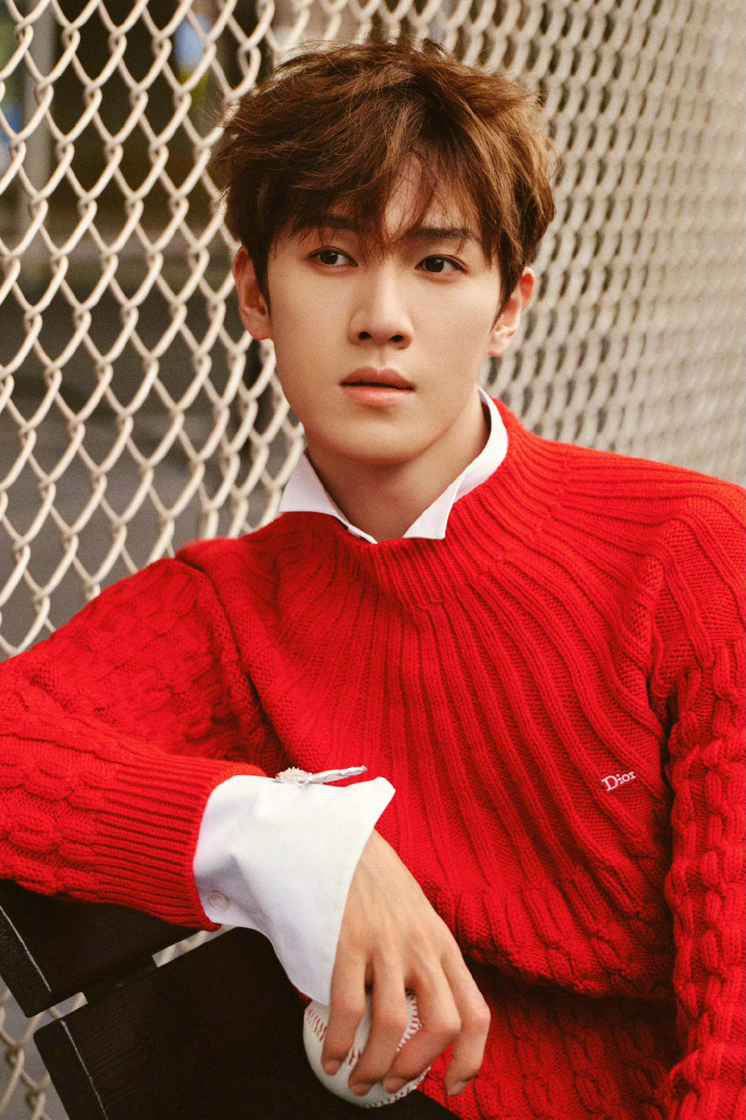 #李昀锐合成令#lyr#李昀锐陆一航#

 希望你站在頂峰，希望你辉煌，希望你熠熠发光，更希望你快乐无忧，往后日子目明心亮得愿以偿。

​