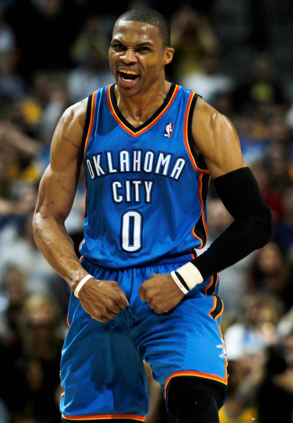 NBA威少，你是最有激情的球员，没有之一。历史三双王、MVP，你每晚都...