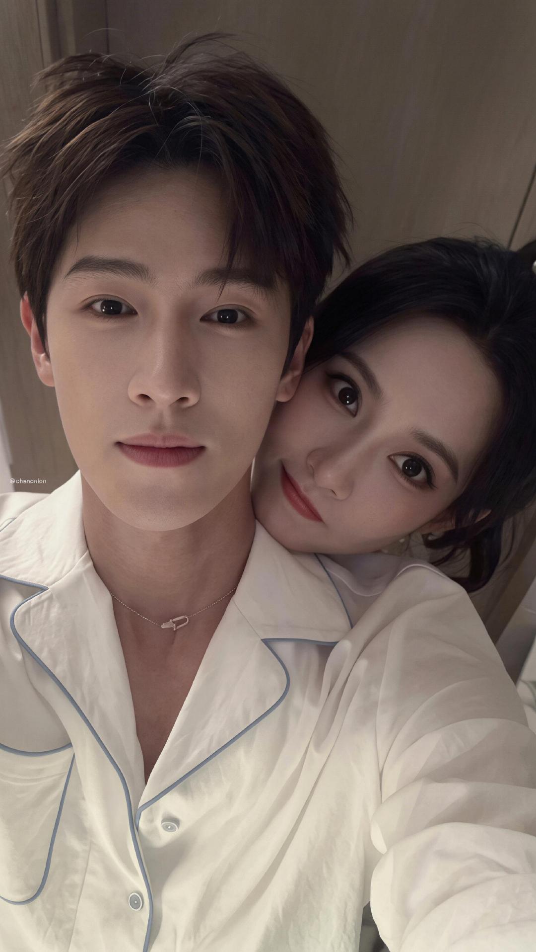 #张月看李昀锐接孟子义下班的反应# 李昀锐不是当期嘉宾，专门过来，这份用心谁懂啊 ​