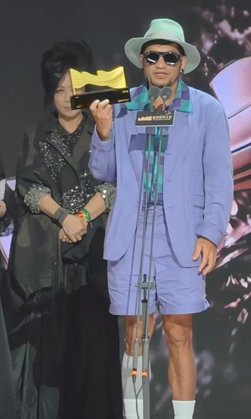 #滚石家族爱# 

齐豫&张震岳 2026浪潮音乐大赏 ​