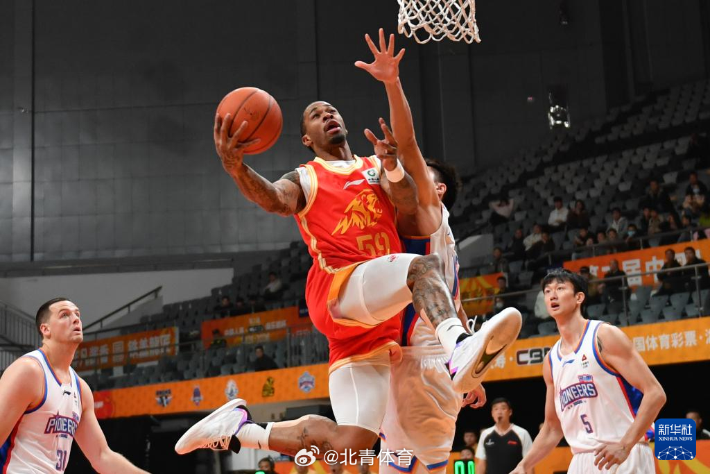 【 北京青年报记者3日获悉，浙江广厦队已经很接近完成与后卫外援塔克的续...