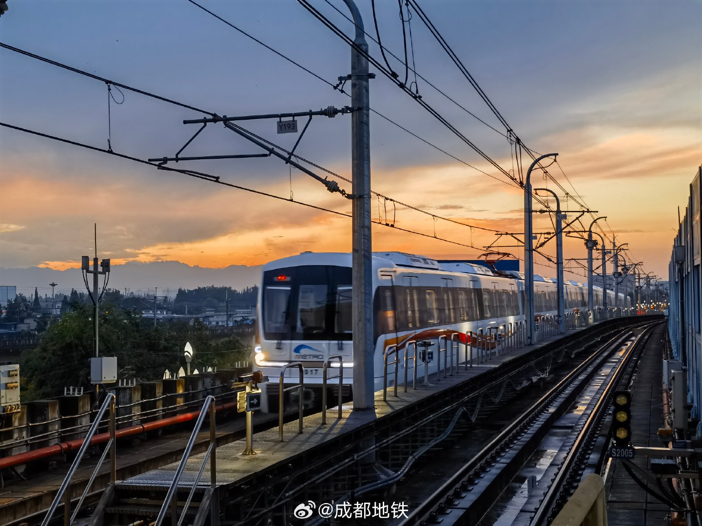 #晚安# 晚安好梦，明天见#晚安心语# ​