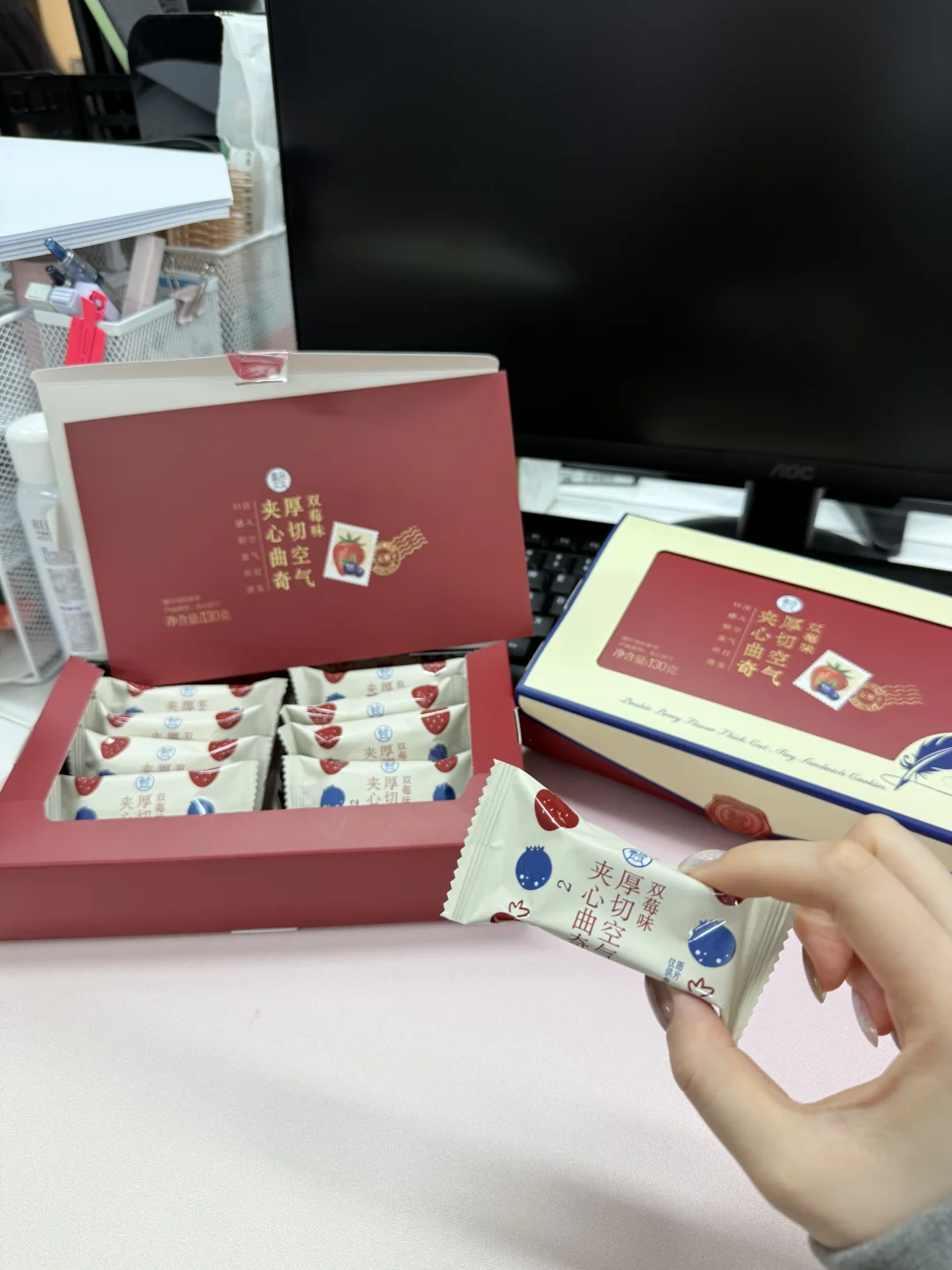 上班就靠这个饼干续命….