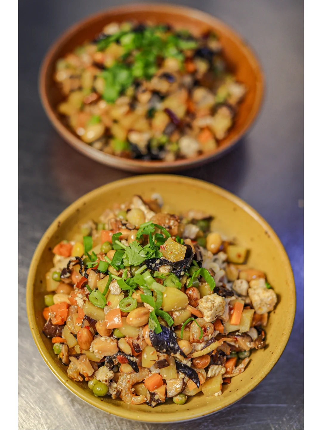 坚持做1000种面不重样（155）八宝辣酱拌面