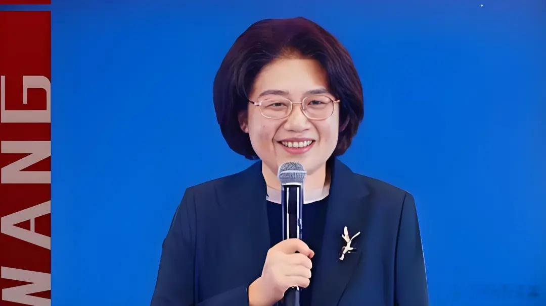 “韬定律”芯片优化新思路，但底层架构短期难重构  过去半个多世纪，全球...