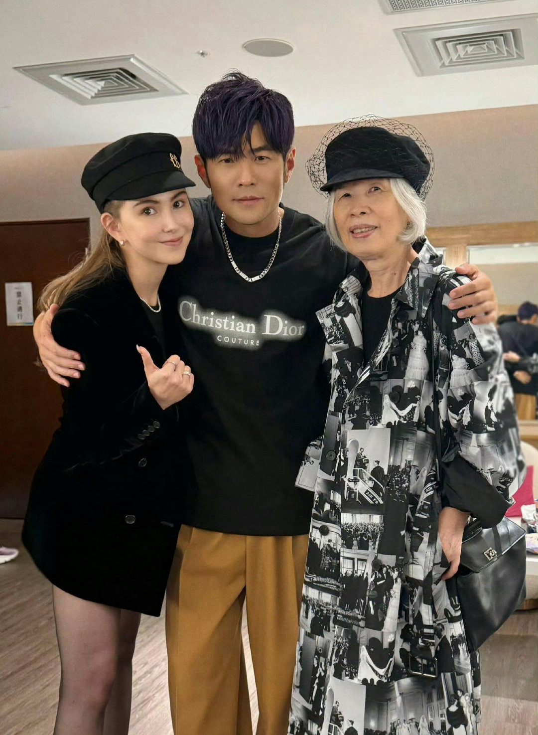 祝叶惠美妈妈生日快乐，平安健康[心] ​